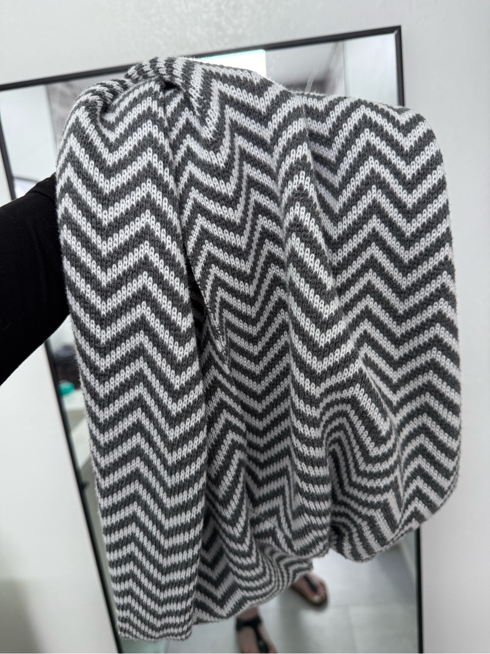 Eileen Fisher gray and white organic cotton chevron knit infinity scarf